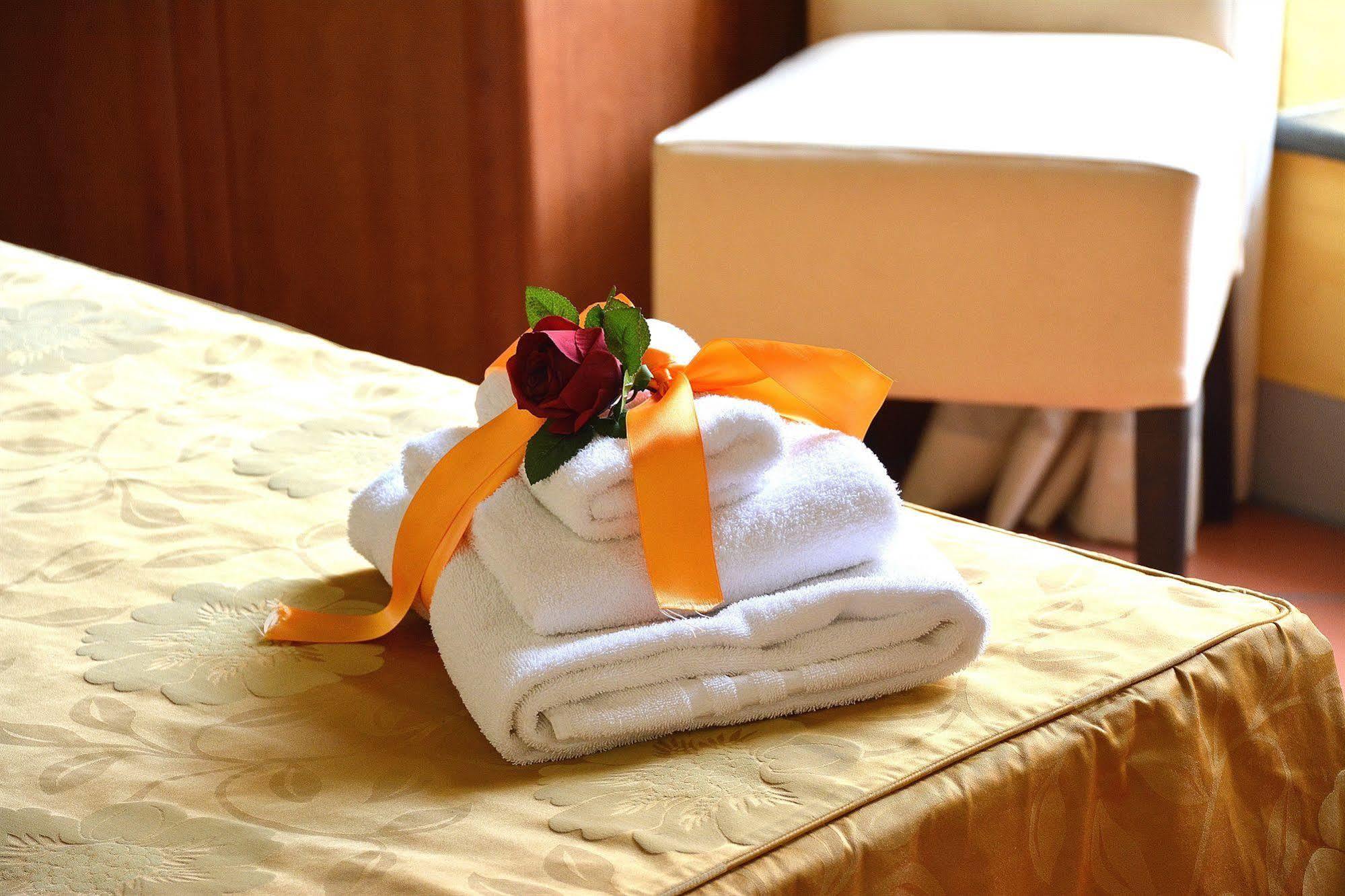 Dimora Dei Guelfi Luxury Rooms Lucca Exterior foto